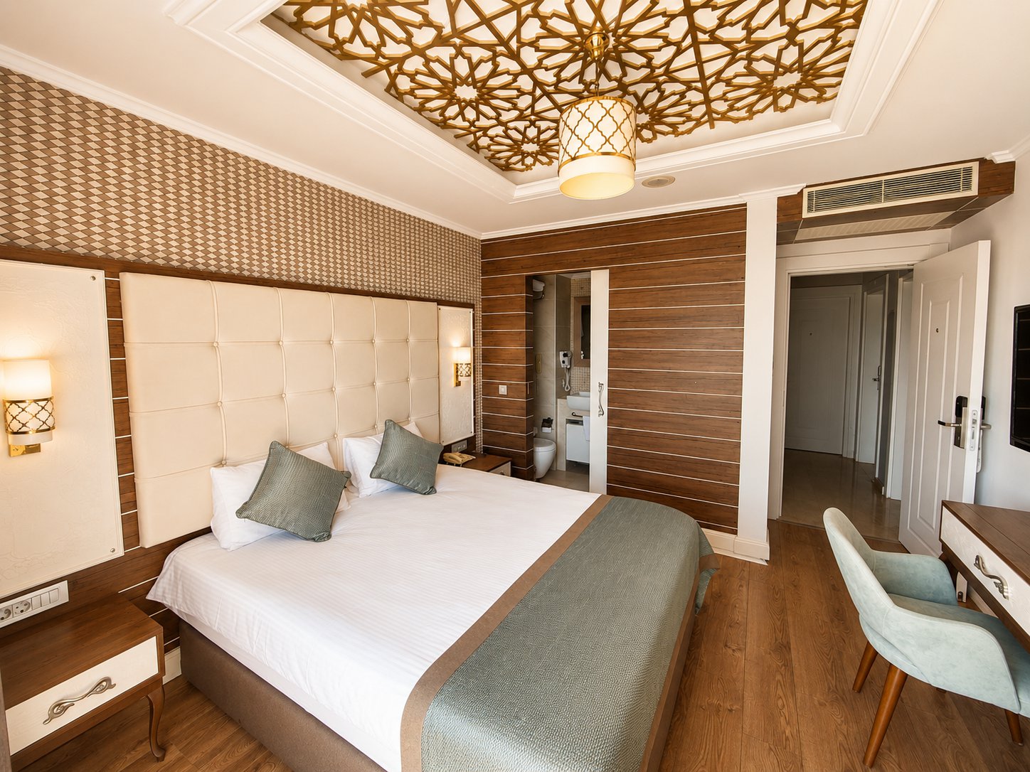 Deluxe Kısmi Deniz Manzaralı — 4
